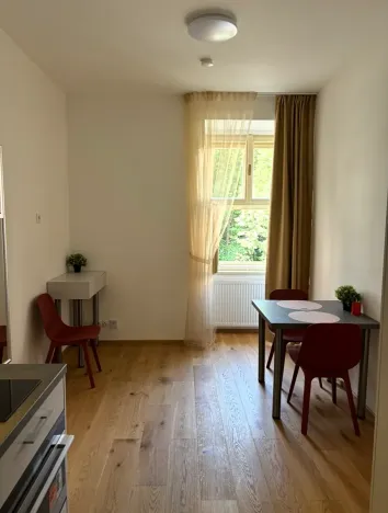 Pronájem bytu 2+kk, Praha - Dejvice, Studentská, 31 m2