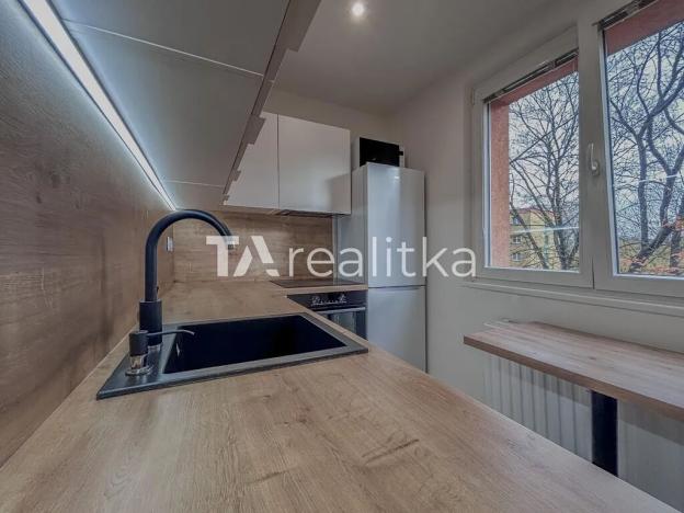 Pronájem bytu 2+1, Orlová, Kpt. Jaroše, 53 m2