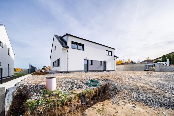 Prodej bytu 5+kk, Boršov nad Vltavou - Poříčí, Severní, 121 m2