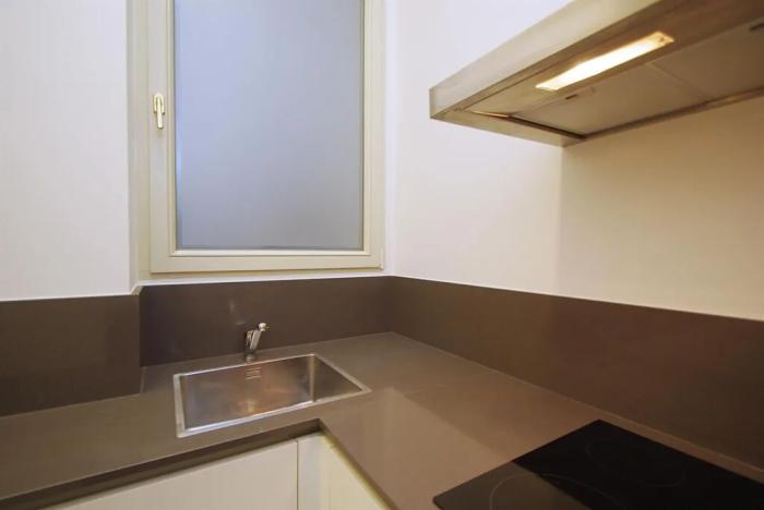 Pronájem bytu 1+1, Praha - Nové Město, Bolzanova, 47 m2