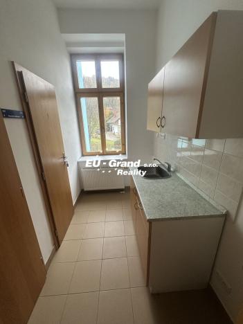 Pronájem kanceláře, Varnsdorf, 5. května, 107 m2