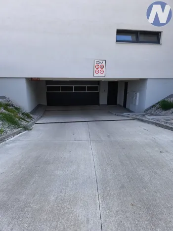 Pronájem garážového stání, Plzeň, Železná, 10 m2