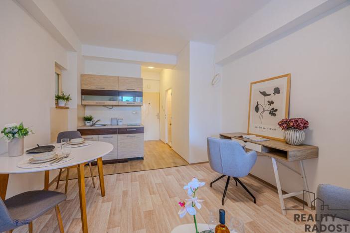 Prodej bytu 1+kk, Ostrava - Poruba, Čs. exilu, 18 m2