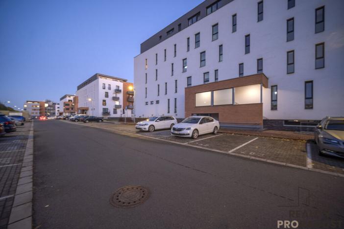 Prodej bytu 3+kk, Hradec Králové, Antonína Petrofa, 103 m2