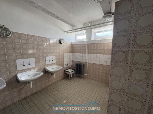 Pronájem skladu, Znojmo, Dobšická, 100 m2