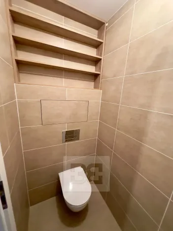 Prodej bytu 1+kk, Praha - Holešovice, V háji, 43 m2