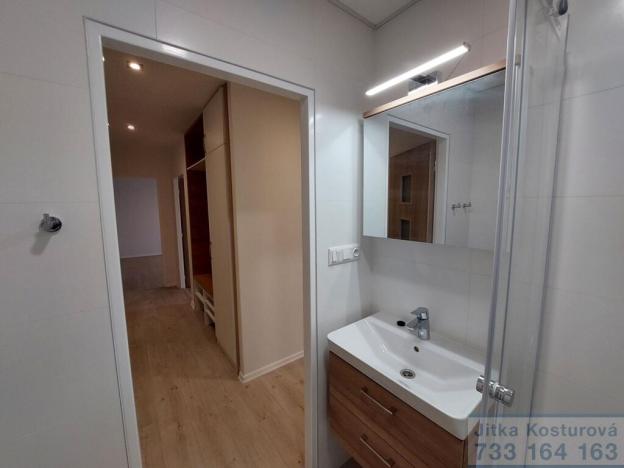 Pronájem bytu 2+1, Krnov - Pod Bezručovým vrchem, Budovatelů, 53 m2