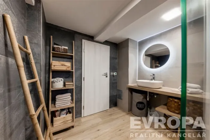 Prodej rodinného domu, Trhová Kamenice, 197 m2