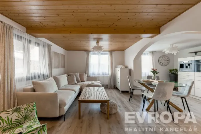 Prodej rodinného domu, Trhová Kamenice, 197 m2