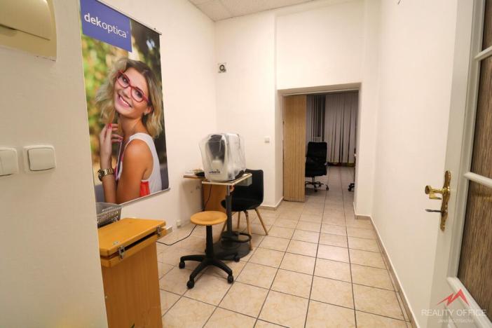 Pronájem obchodního prostoru, Děčín - Děčín I-Děčín, Masarykovo nám., 65 m2