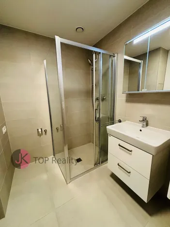 Pronájem bytu 1+kk, Praha - Hloubětín, Kolbenova, 28 m2