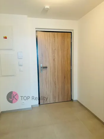 Pronájem bytu 1+kk, Praha - Hloubětín, Kolbenova, 28 m2