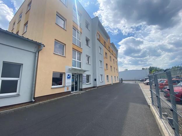 Pronájem obchodního prostoru, Dalovice, Botanická, 136 m2