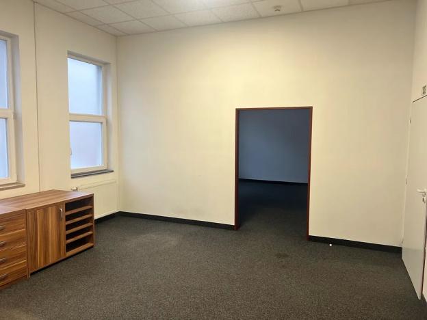 Pronájem kanceláře, Dalovice, Botanická, 136 m2