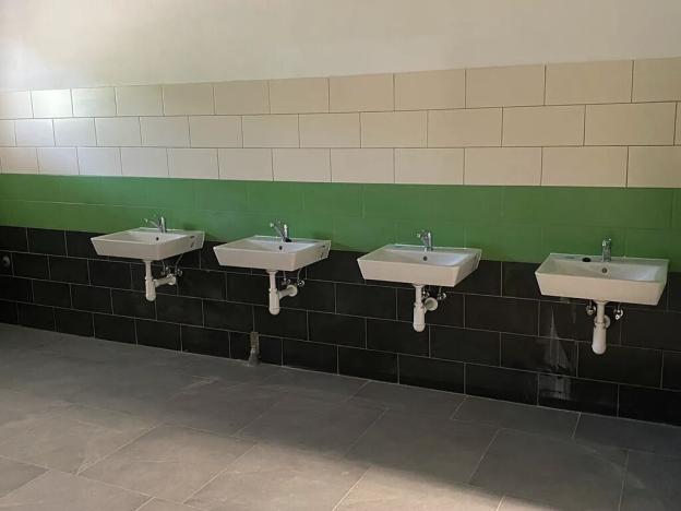 Prodej výrobních prostor, Cheb, 2435 m2