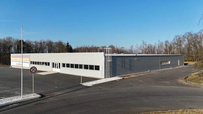 Pronájem výrobních prostor, Cheb, 2435 m2