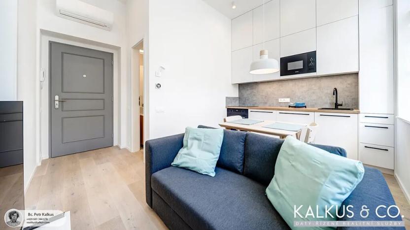 Pronájem bytu 2+kk, Hradec Králové, Eliščino nábřeží, 30 m2