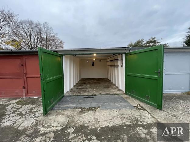 Pronájem garáže, Uherský Brod, 18 m2