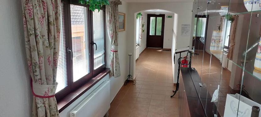 Prodej komerční nemovitosti, Luhačovice, Pod Léštím, 435 m2