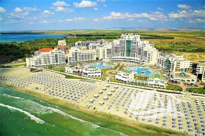 Prodej bytu 2+kk, Pomorie, Bulharsko, 56 m2