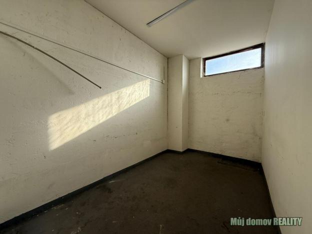 Pronájem výrobních prostor, Praha - Uhříněves, Přátelství, 420 m2