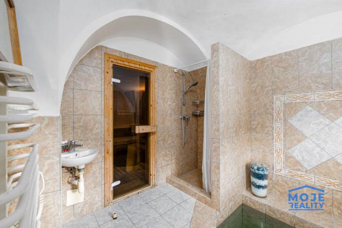 Prodej činžovního domu, Rozvadov - Svatá Kateřina, 650 m2