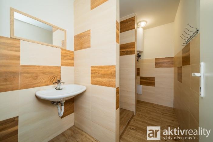 Prodej obchodního prostoru, Neratovice, Hlavní, 620 m2