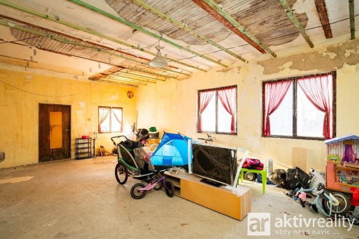 Prodej obchodního prostoru, Neratovice, Hlavní, 620 m2