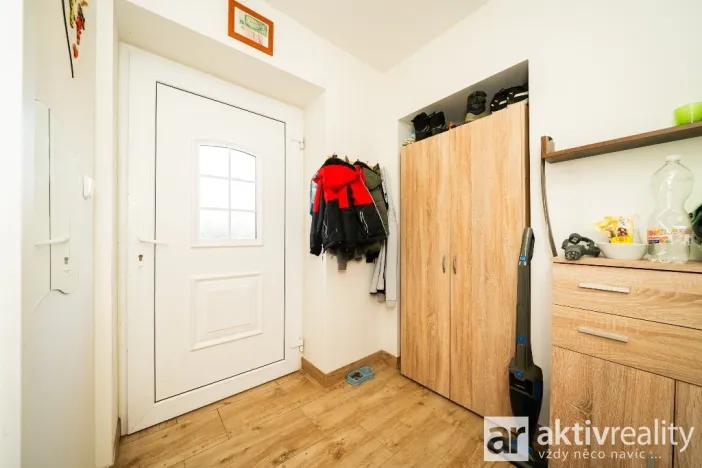 Prodej obchodního prostoru, Neratovice, Hlavní, 620 m2