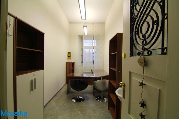 Pronájem kanceláře, Litomyšl, Braunerovo nám., 11 m2