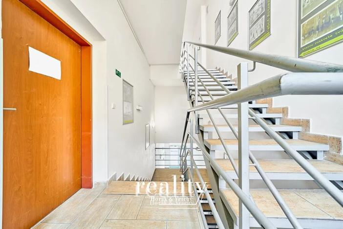 Pronájem obchodního prostoru, Jihlava, Žižkova, 183 m2