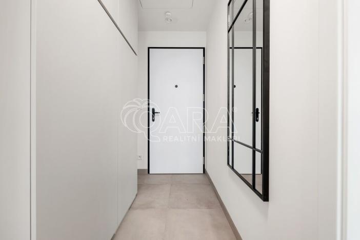 Pronájem bytu 2+kk, Praha - Troja, Pod Hrachovkou, 58 m2