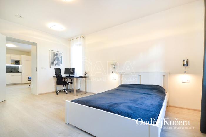 Pronájem bytu 2+kk, Praha - Strašnice, Krátká, 45 m2