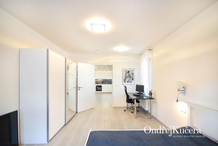 Pronájem bytu 2+kk, Praha - Strašnice, Krátká, 45 m2