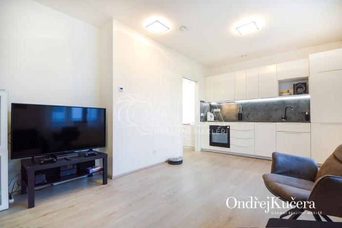 Pronájem bytu 2+kk, Praha - Strašnice, Krátká, 45 m2