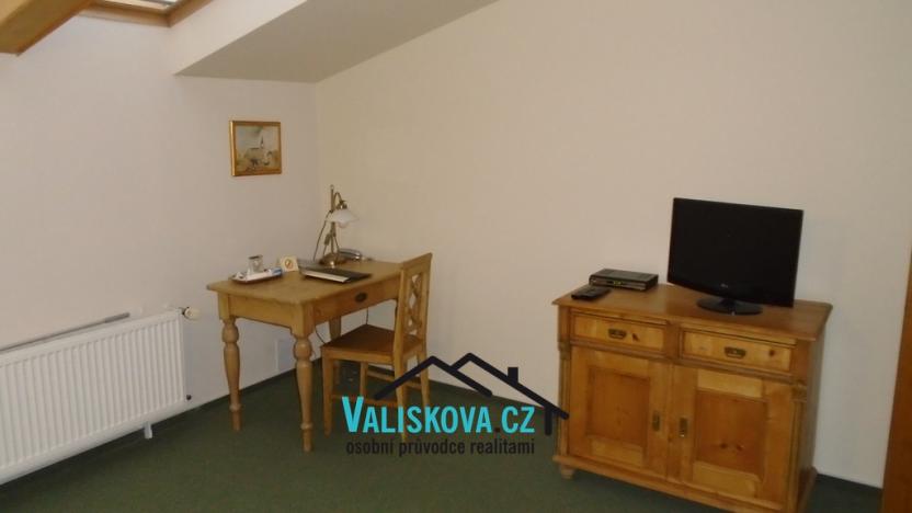 Pronájem bytu 1+kk, Kroměříž, Riegrovo náměstí, 25 m2