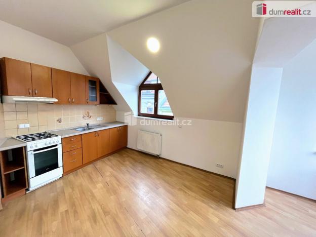 Pronájem bytu 2+kk, Uherské Hradiště, Hradební, 60 m2