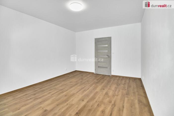 Prodej bytu 2+1, Ostrov, Mánesova, 69 m2