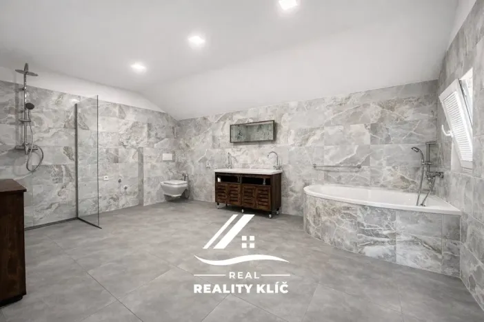 Prodej bytu 3+kk, Český Těšín, Ropická, 94 m2