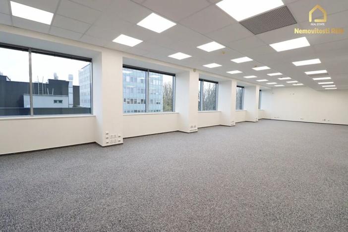 Pronájem kanceláře, Ostrava, Varenská, 275 m2