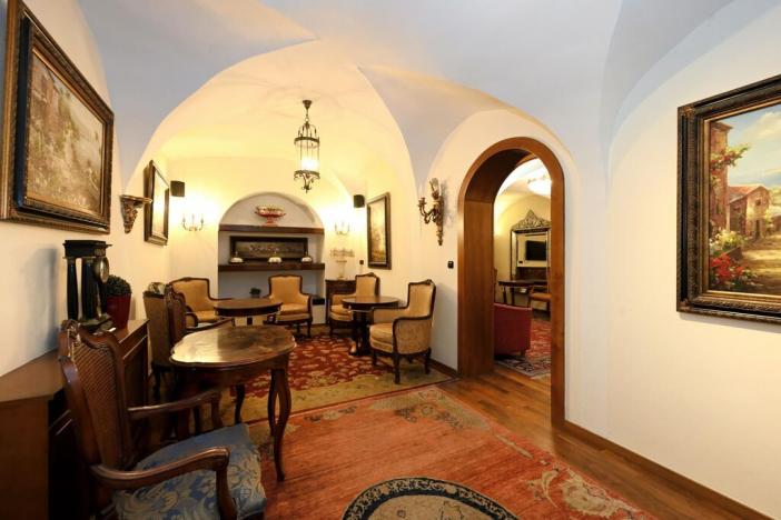 Pronájem restaurace, Praha - Malá Strana, Maltézské náměstí, 89 m2