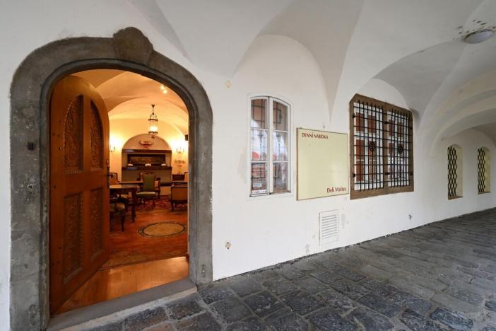 Pronájem restaurace, Praha - Malá Strana, Maltézské náměstí, 89 m2
