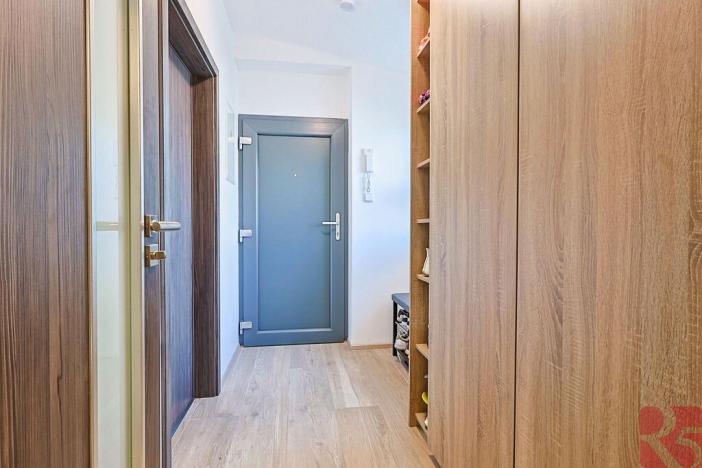 Prodej bytu 3+kk, Praha - Lhotka, Slepá I, 74 m2