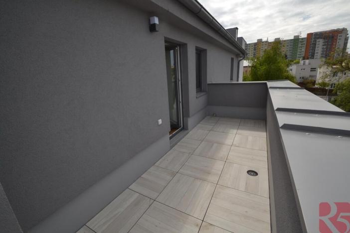 Prodej bytu 3+kk, Praha - Lhotka, Slepá I, 74 m2