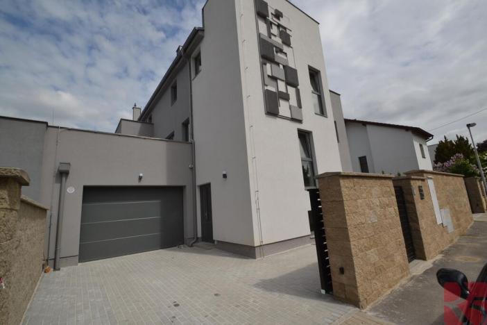 Prodej bytu 3+kk, Praha - Lhotka, Slepá I, 74 m2