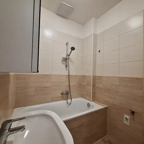 Pronájem bytu 2+kk, Praha - Vršovice, Rybalkova, 45 m2