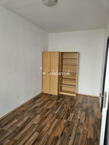 Pronájem bytu 4+1, Ústí nad Labem - Bukov, Vinařská, 83 m2