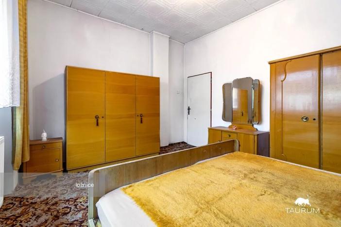 Prodej rodinného domu, Tlučná, Hlavní, 290 m2