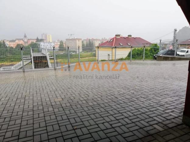 Prodej komerční nemovitosti, Děčín, 1000 m2