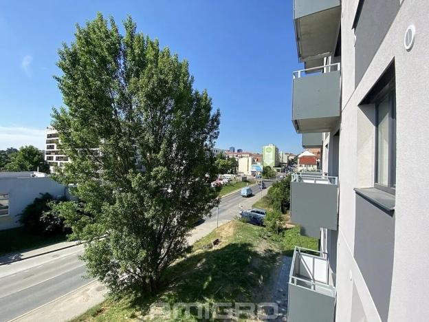Pronájem bytu 1+kk, Brno, Reissigova, 32 m2